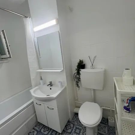 Beachluxe Andreea - 5 Min To شقة